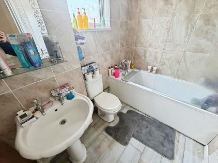 5 bedroom End of terrace house for sale in Bringhurst, Orton Goldhay, Peterborough, PE2
