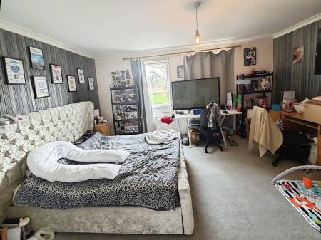 5 bedroom End of terrace house for sale in Bringhurst, Orton Goldhay, Peterborough, PE2