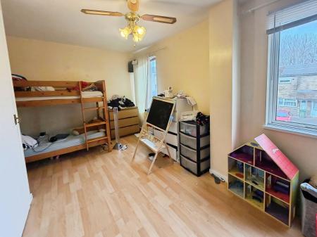 5 bedroom End of terrace house for sale in Bringhurst, Orton Goldhay, Peterborough, PE2