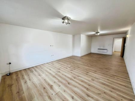 1 bedroom Studio flat to let in Westgate, Peterborough, PE1