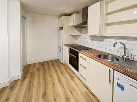 1 bedroom Studio flat to let in Westgate, Peterborough, PE1