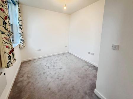 2 bedroom Flat to let in Bayard Plaza, City Centre, Peterborough, PE1