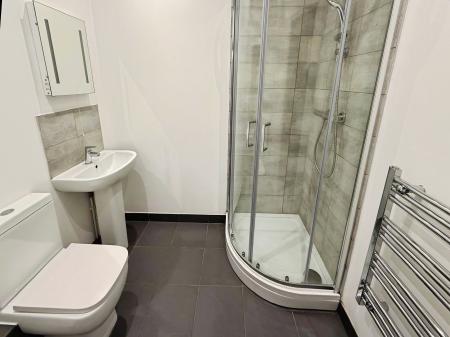 2 bedroom Flat to let in Bayard Plaza, City Centre, Peterborough, PE1