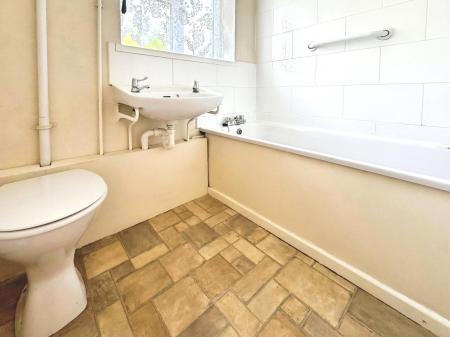 2 bedroom Semi-detached house for sale in Mendip Grove, Gunthorpe, Peterborough, PE4