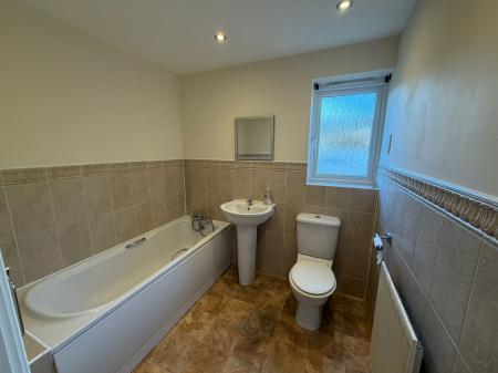 2 bedroom Flat to let in Eagle Way, Hampton Centre, Peterborough, PE7