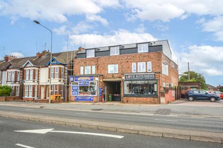 2 bedroom Flat to let in Lincoln Road, Walton, Peterborough, PE4