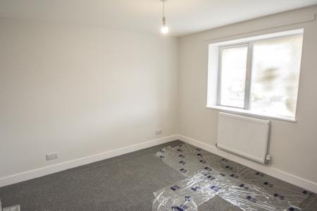 2 bedroom Flat to let in Lincoln Road, Walton, Peterborough, PE4