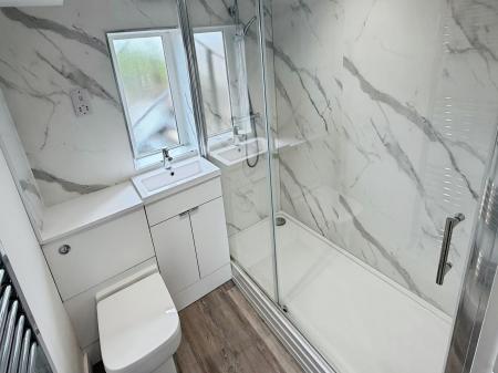 2 bedroom Flat to let in Lincoln Road, Walton, Peterborough, PE4
