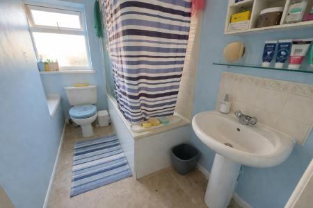 2 bedroom Semi-detached house for sale in Caldbeck Close, Gunthorpe, Peterborough, PE4