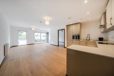 2 bedroom Apartment to let in Fletton Quays, Fletton Quays, Peterborough, PE2