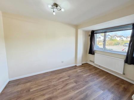 2 bedroom Flat to let in Vermont Grove, Peterborough, PE3