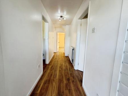 2 bedroom Flat to let in Vermont Grove, Peterborough, PE3