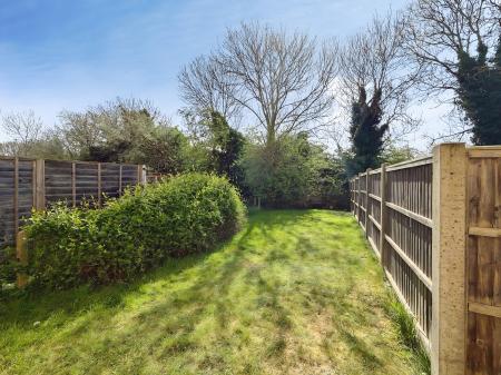 2 bedroom Flat to let in Vermont Grove, Peterborough, PE3