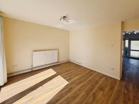 2 bedroom Flat to let in Vermont Grove, Peterborough, PE3