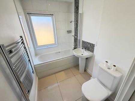 2 bedroom Flat to let in Central Court, Lincoln Road, Peterborough, PE1