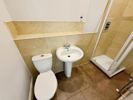 2 bedroom Flat to let in Broadway, City Centre, Peterborough, PE1