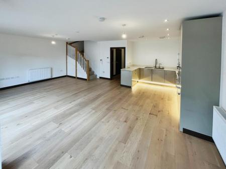 2 bedroom Flat to let in Fletton Quays, Fletton Quays, Peterborough, PE2