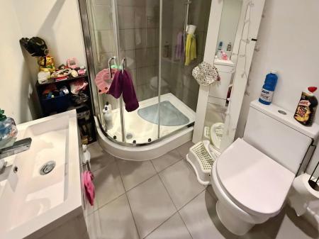 1 bedroom Flat to let in Park Road, Peterborough, PE1