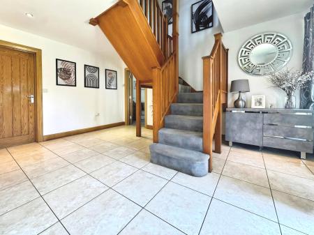 6 bedroom Detached house for sale in Chapel Street, Crowland, PE6