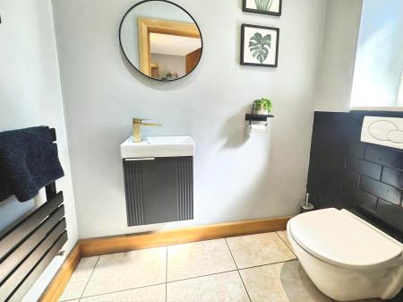 6 bedroom Detached house for sale in Chapel Street, Crowland, PE6