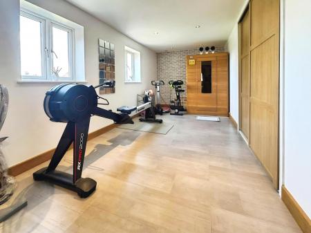 6 bedroom Detached house for sale in Chapel Street, Crowland, PE6