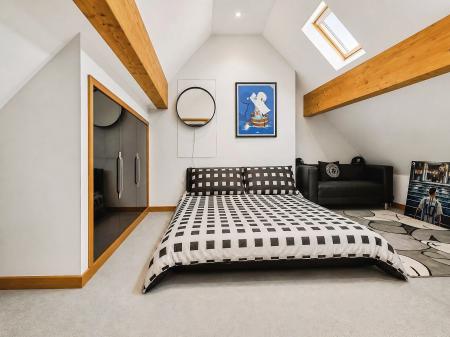 6 bedroom Detached house for sale in Chapel Street, Crowland, PE6