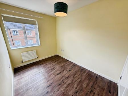 2 bedroom Flat to let in Molyneux Square, Hampton Vale, Peterborough, PE7