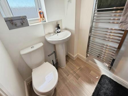 3 bedroom Semi-detached house for sale in Harrier Way, Market Deeping, PE6