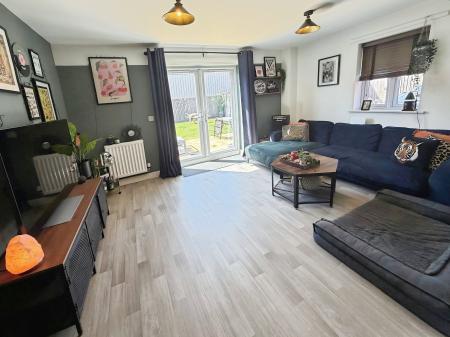 3 bedroom Semi-detached house for sale in Harrier Way, Market Deeping, PE6