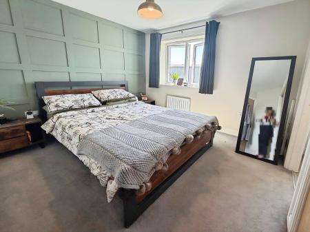 3 bedroom Semi-detached house for sale in Harrier Way, Market Deeping, PE6