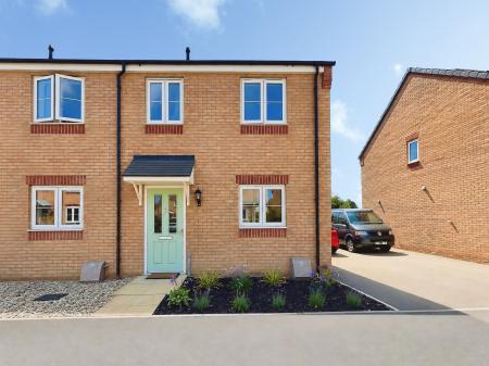 Harrier Way, Market Deeping, PE6