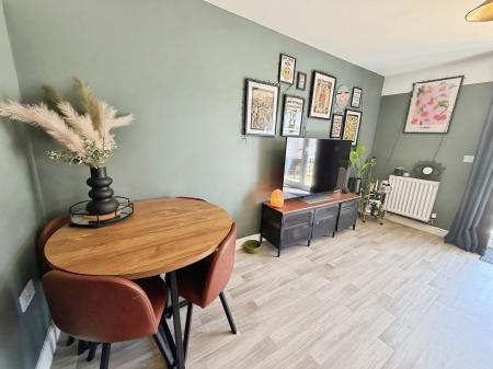 3 bedroom Semi-detached house for sale in Harrier Way, Market Deeping, PE6