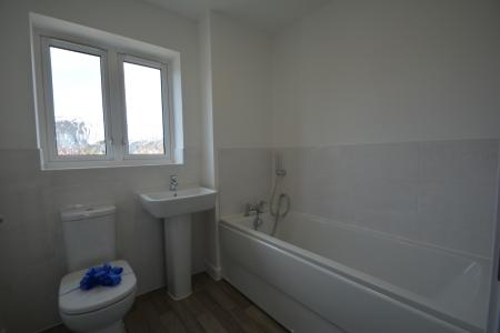3 bedroom Semi-detached house to let in Waterfield Close, Central, Peterborough, PE3