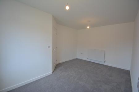 3 bedroom Semi-detached house to let in Waterfield Close, Central, Peterborough, PE3