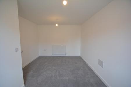 3 bedroom Semi-detached house to let in Waterfield Close, Central, Peterborough, PE3
