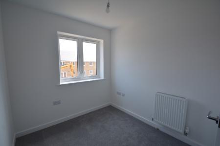 3 bedroom Semi-detached house to let in Waterfield Close, Central, Peterborough, PE3