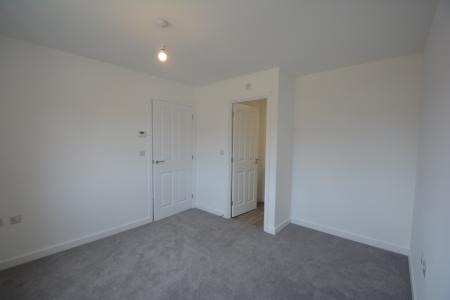 3 bedroom Semi-detached house to let in Waterfield Close, Central, Peterborough, PE3