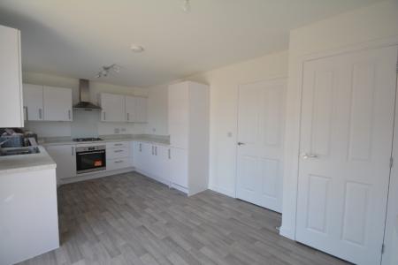 3 bedroom Semi-detached house to let in Waterfield Close, Central, Peterborough, PE3