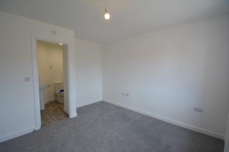 3 bedroom Semi-detached house to let in Waterfield Close, Central, Peterborough, PE3