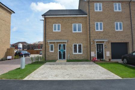 Waterfield Close, Central, Peterborough, PE3