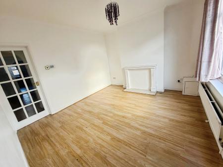 2 bedroom Terraced House to let in Crown Street, New England, Peterborough, PE1