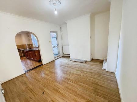 2 bedroom Terraced House to let in Crown Street, New England, Peterborough, PE1