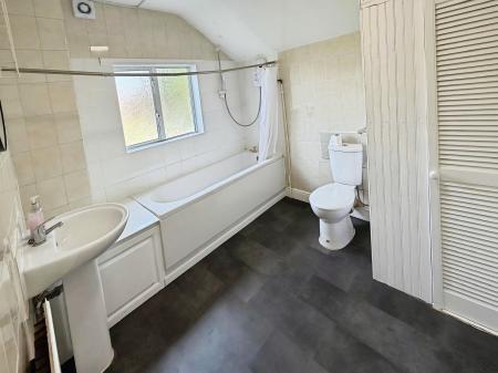 2 bedroom Terraced House to let in Crown Street, New England, Peterborough, PE1