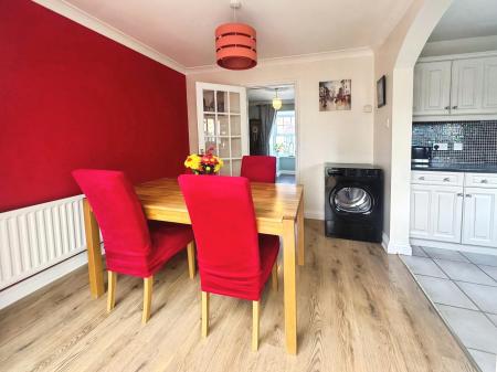 4 bedroom Detached house for sale in Deene Close, Market Deeping, PE6