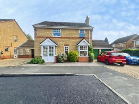 Deene Close, Market Deeping, PE6