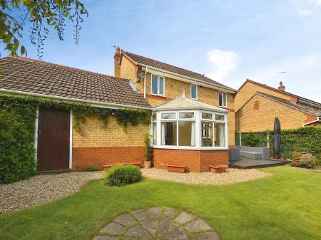4 bedroom Detached house for sale in Deene Close, Market Deeping, PE6