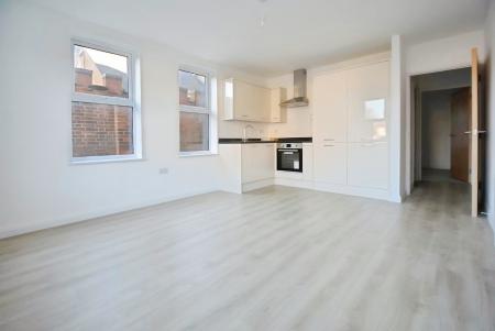 1 bedroom Flat to let in Park Road, Peterborough, PE1
