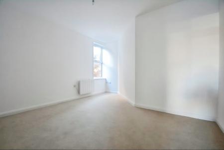 1 bedroom Flat to let in Park Road, Peterborough, PE1