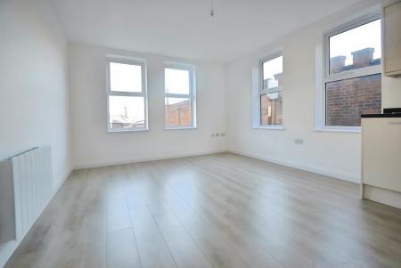 1 bedroom Flat to let in Park Road, Peterborough, PE1