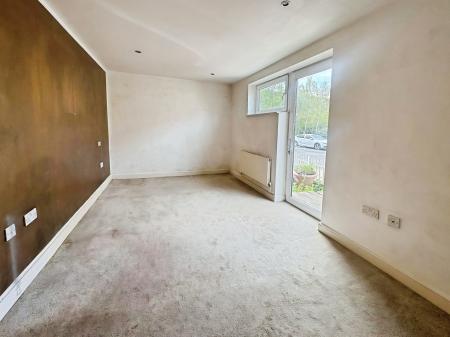 2 bedroom Flat for sale in Cubitt Way, Oundle Road, Peterborough, PE2